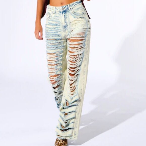 Callie Lives Shredded & Distressed AKIRA Over It High Rise Light Wash Jeans XL - Picture 3 of 8